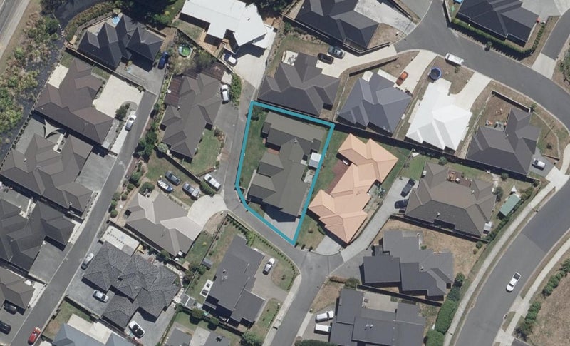 2 Fasham Lane, Huntington, Hamilton - Carousel 1