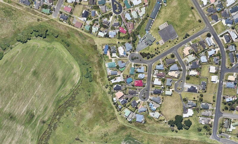 19 Meadow Vale, Coastlands, Whakatane - Carousel 1