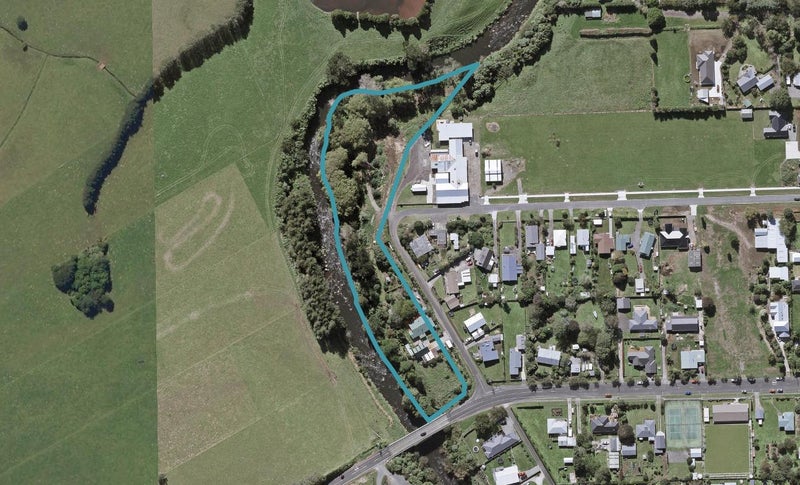 1 Sisson Terrace, Lepperton, New Plymouth - Carousel 1
