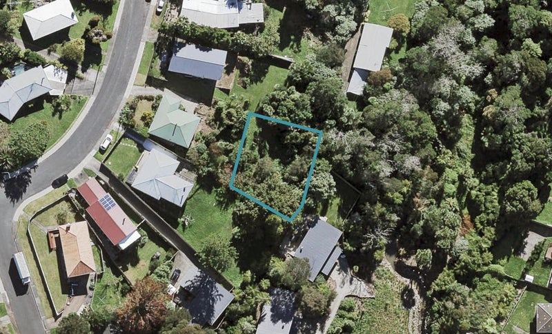 75A Fairclough Road, Beach Haven, Auckland - Carousel 1