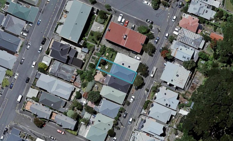 22 Scarborough Terrace, Mount Victoria, Wellington - Carousel 1