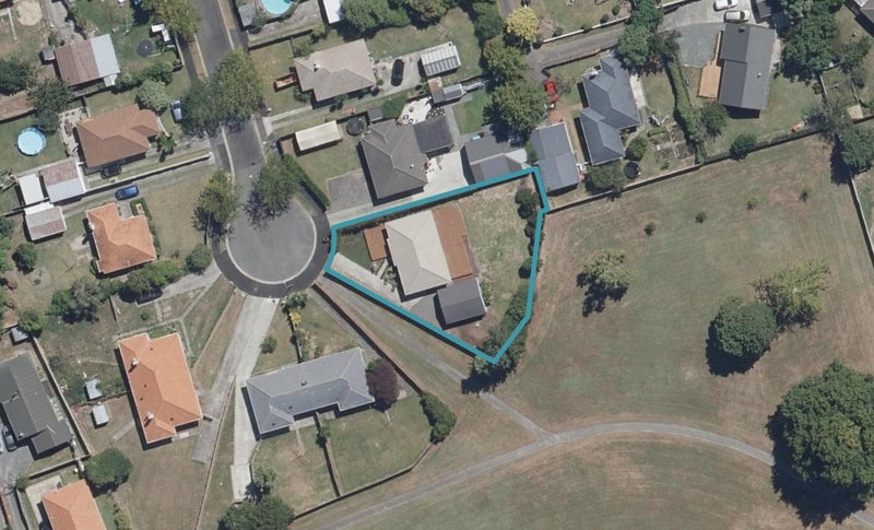 9 Armitage Place, Fairfield, Hamilton - Carousel 1