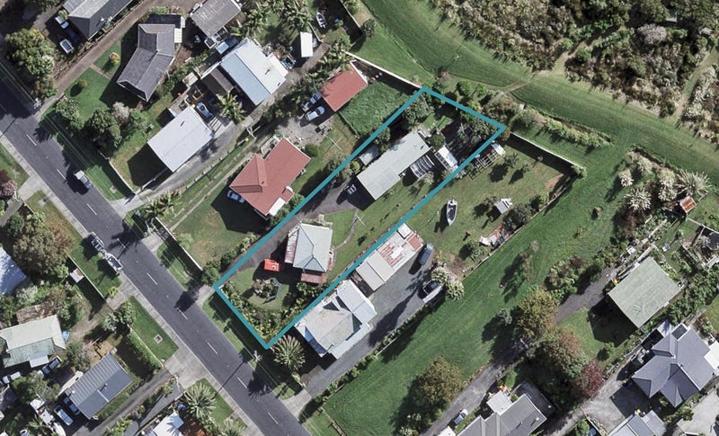 39 Parakai Avenue, Parakai, Helensville - Carousel 1