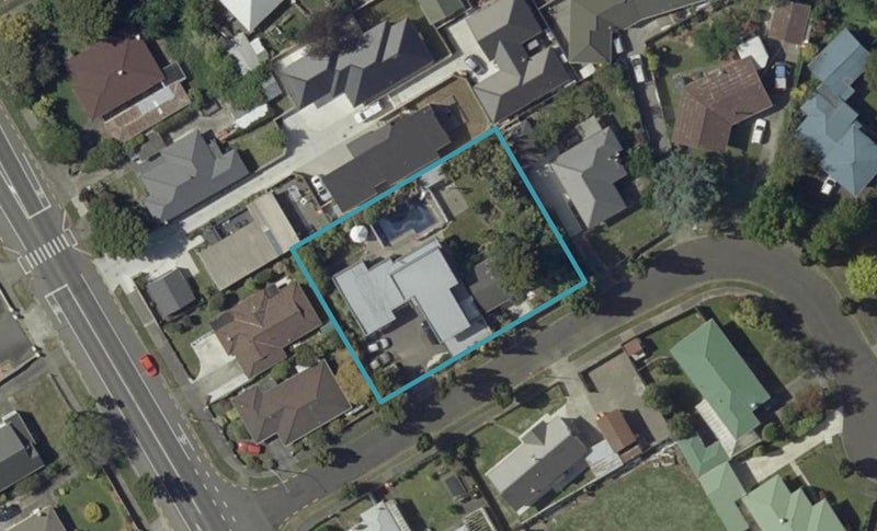 2 Brett Place, Takaro, Palmerston North - Carousel 1