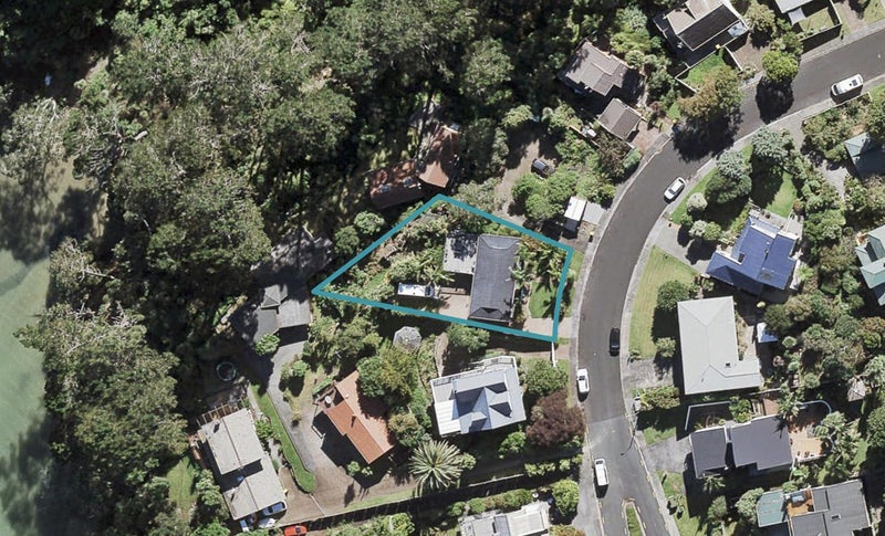 19 Telstar Place, Beach Haven, Auckland - Carousel 1