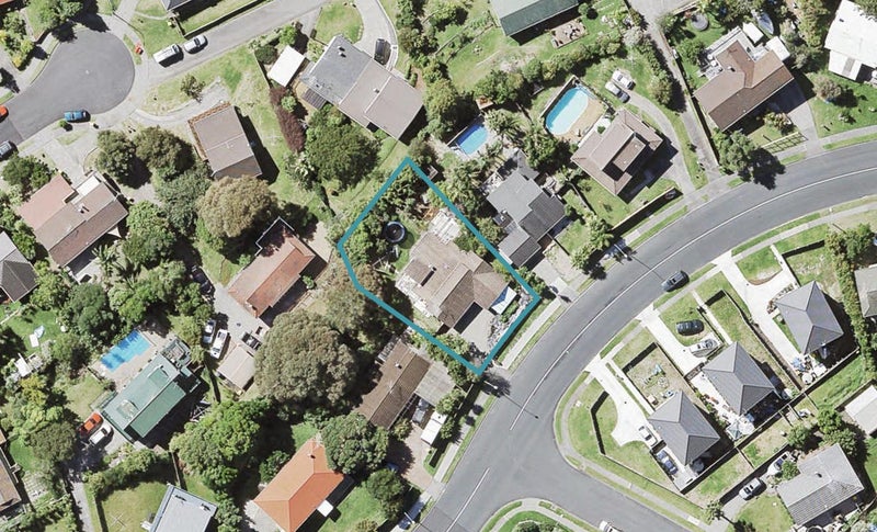 34 Oaktree Avenue, Browns Bay, Auckland - Carousel 1