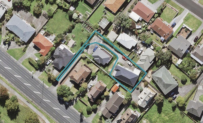 4233A Great North Road, Glendene, Auckland - Carousel 1