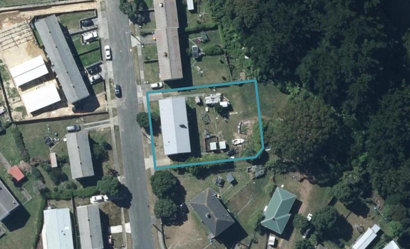 47 Cheshire Street, Cannons Creek, Porirua - Carousel 1