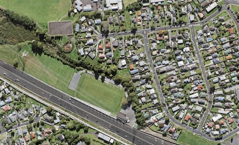 5/62 Titoki Street, Te Atatū Peninsula, Auckland - Carousel 1