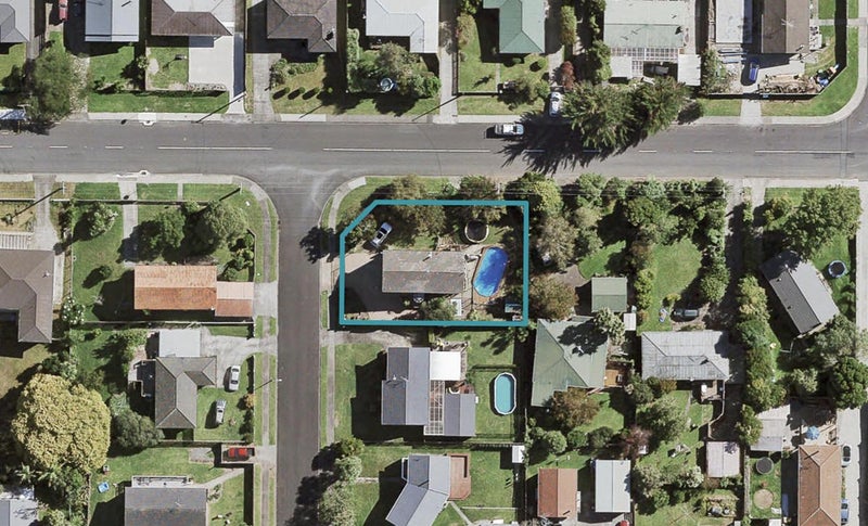 2 Leatham Crescent, Opaheke, Papakura - Carousel 1