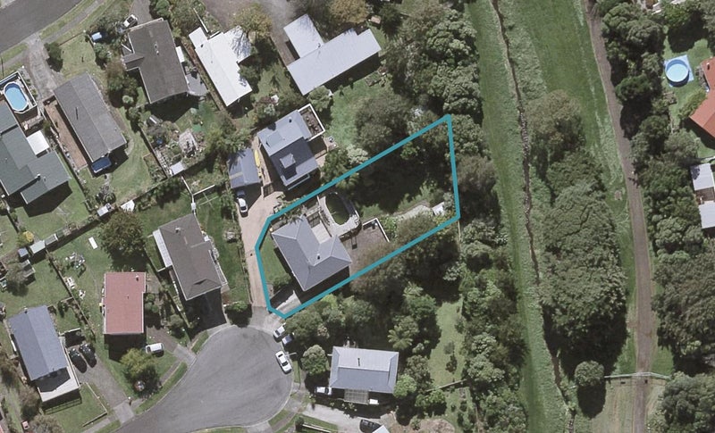13 Erica Place, Bell Block, New Plymouth - Carousel 1