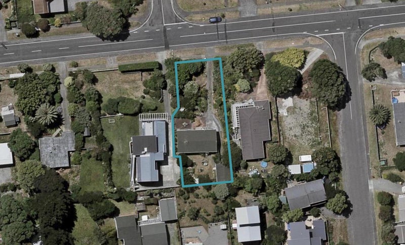 10 Rutherford Drive, Waikanae Beach, Waikanae - Carousel 1