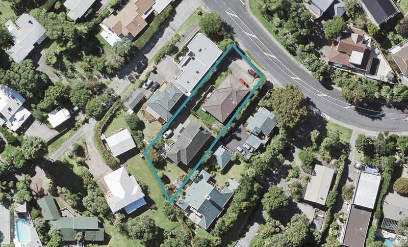 2/256 Beach Road, Campbells Bay, Auckland - Carousel 1