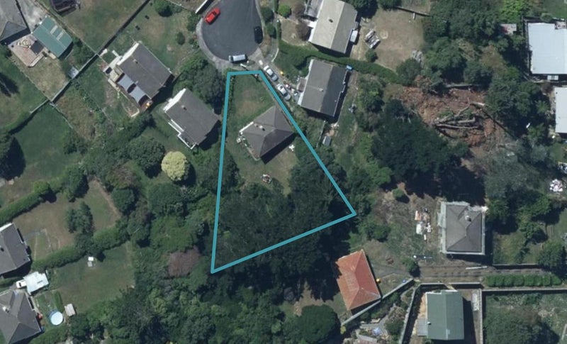 14 King Crescent, Ranui, Porirua - Carousel 1