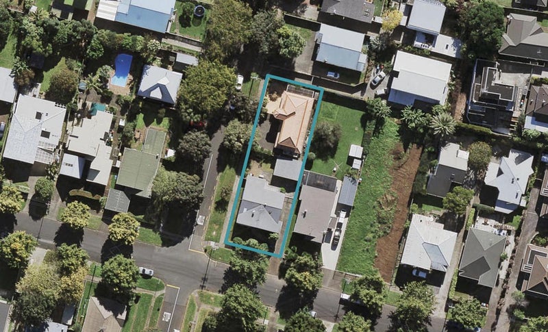 21 Beckenham Avenue, Royal Oak, Auckland - Carousel 1