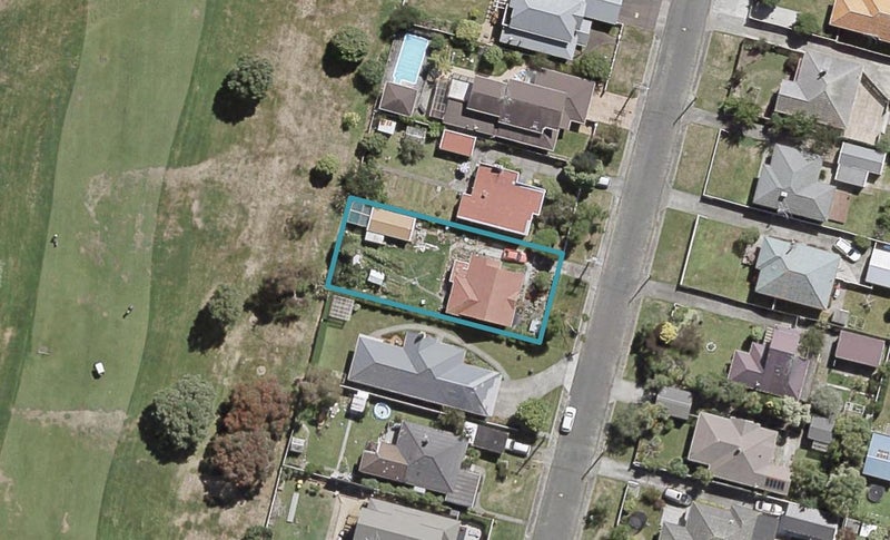 14 St James Avenue, Boulcott, Lower Hutt - Carousel 1