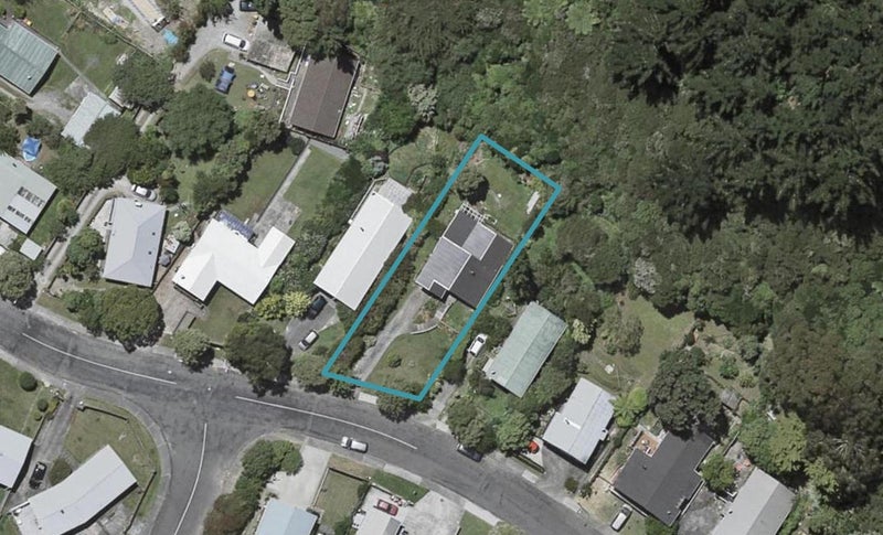 9 Mamaku Street, Paraparaumu - Carousel 1