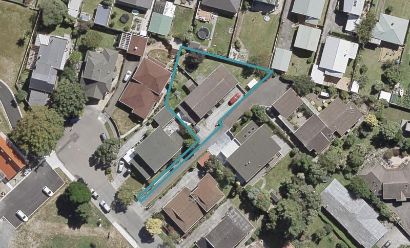 1/24 Saint Columbans Grove, Boulcott, Lower Hutt - Carousel 1