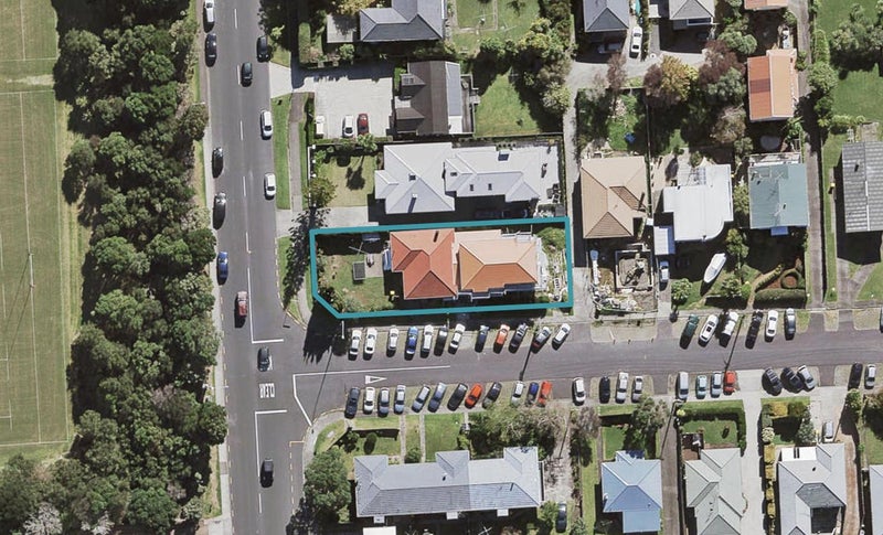 127 Birkenhead Avenue, Birkenhead, Auckland - Carousel 1