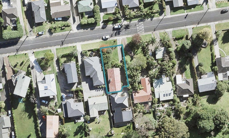 30 Alexander Avenue, Torbay, Auckland - Carousel 1