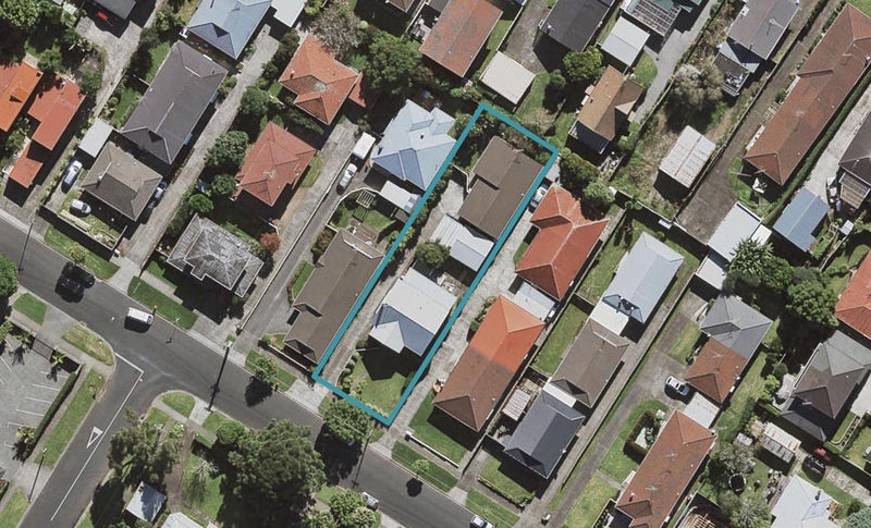 2/83 Rawhiti Road, Onehunga, Auckland - Carousel 1