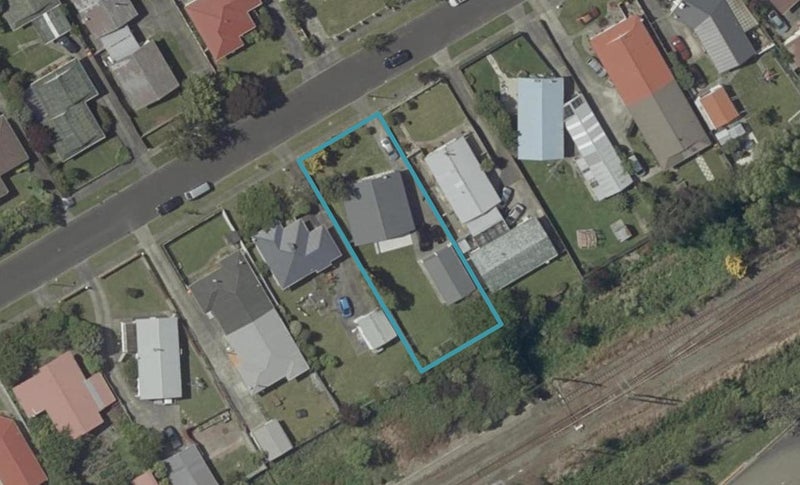38 Geraldine Crescent, Cloverlea, Palmerston North - Carousel 1