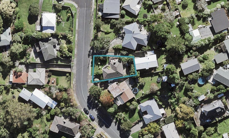 38 Sunnyhaven Avenue, Beach Haven, Auckland - Carousel 1