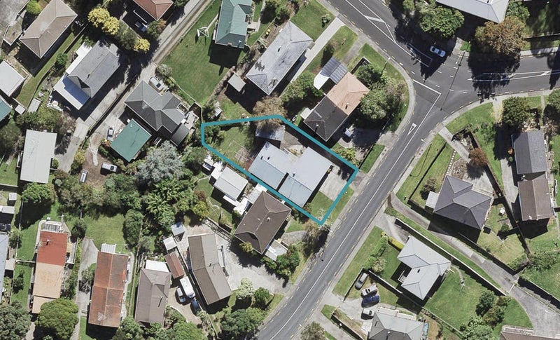 4 Downing Street, Glenfield, Auckland - Carousel 1