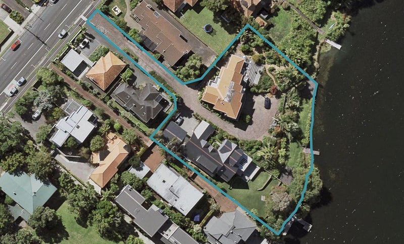 1/86 Shakespeare Road, Milford, Auckland - Carousel 1