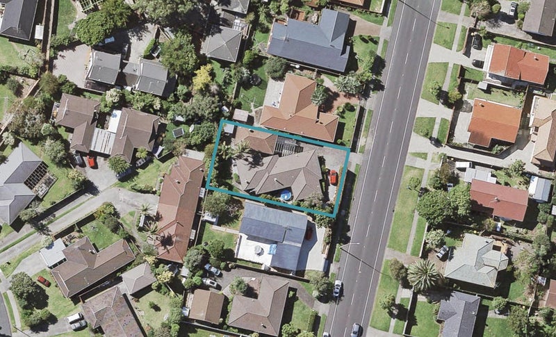 301 Bucklands Beach Road, Bucklands Beach, Auckland - Carousel 1