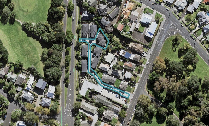 72E Malvern Road, Morningside, Auckland - Carousel 1