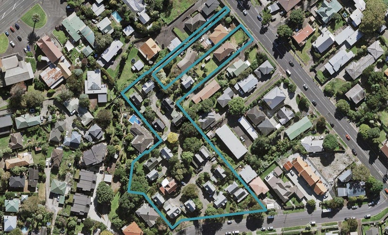 121B Taylors Road, Mount Albert, Auckland - Carousel 1