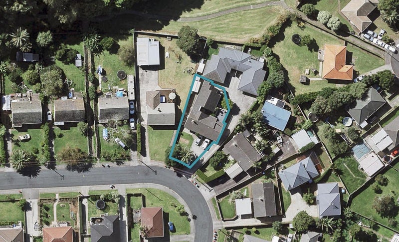 31 Coral Crescent, Panmure, Auckland - Carousel 1