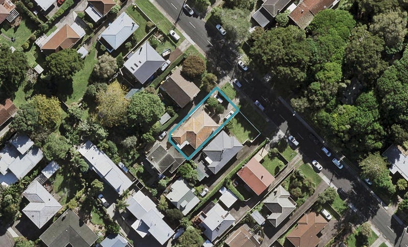 64 Hillcrest Avenue, Hillcrest, Auckland - Carousel 1