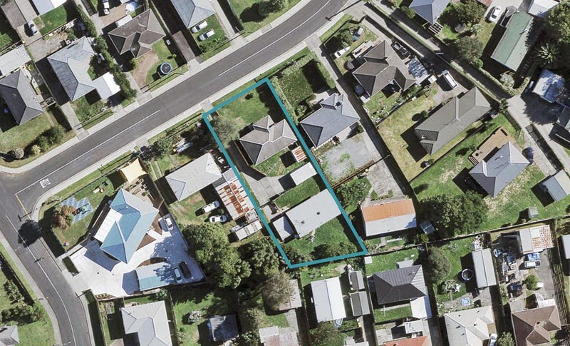 2/76 Sutton Crescent, Papakura, Papakura - Carousel 1