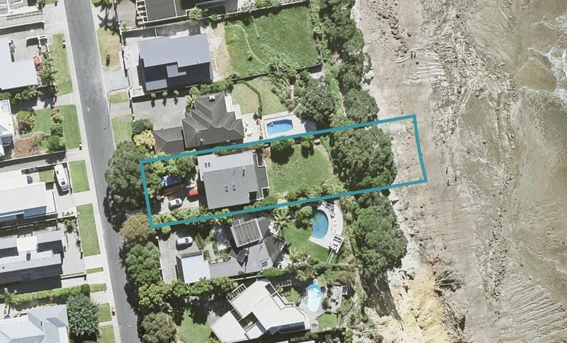 22 Sharon Road, Waiake, Auckland - Carousel 1
