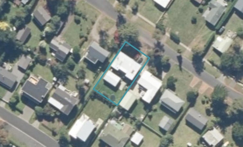 12 Ogilvie Road, Taupo - Carousel 1