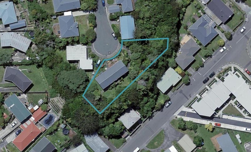 11 Pritchard Street, Newlands, Wellington - Carousel 1