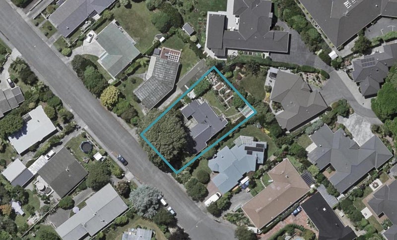 15 Rawene Street, Waikanae , Waikanae - Carousel 1