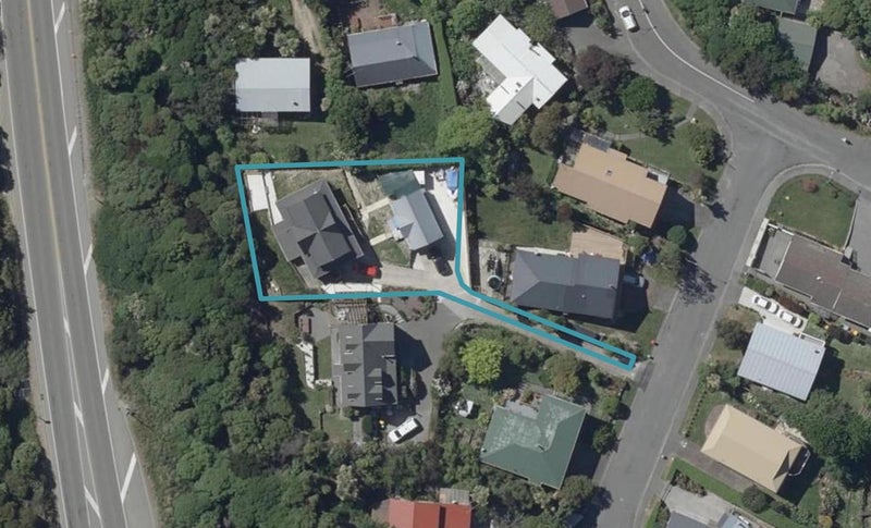 6 Heathvale Place, Heathcote Valley, Christchurch - Carousel 1