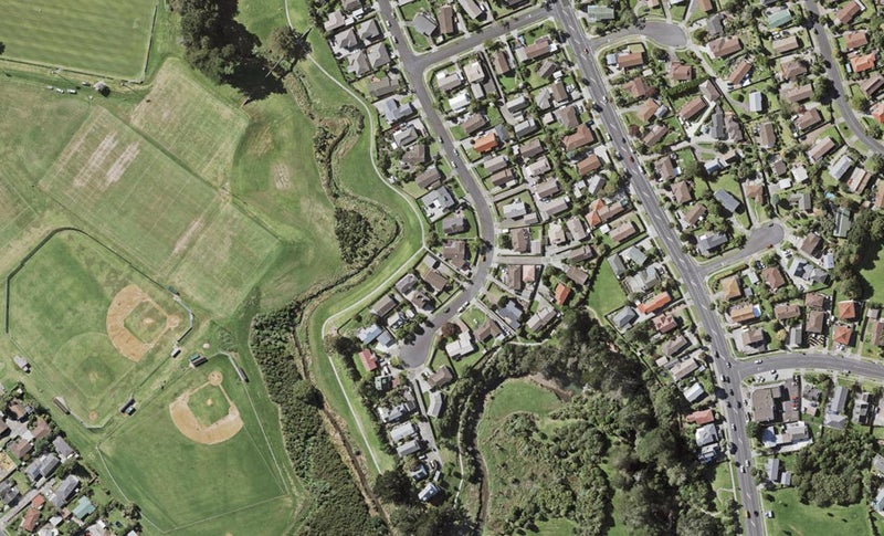 58A De Quincey Terrace, Highland Park, Auckland - Carousel 1