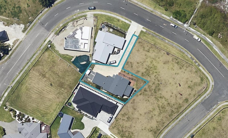8 Pacific Parade, Coastlands, Whakatane - Carousel 1