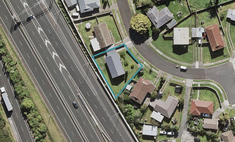 21 Ashmore Place, Favona, Auckland - Carousel 1