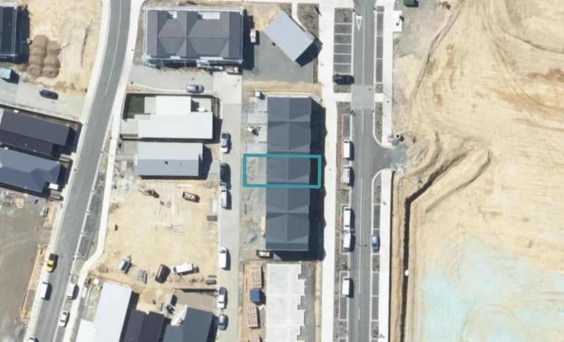 10 Bluff Road, Kenepuru, Porirua - Carousel 1