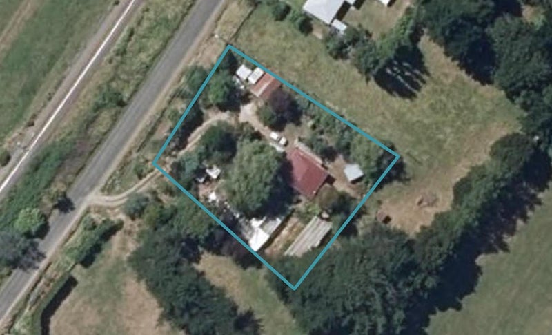 20 Rewa Rewa Street, Tokomaru, Palmerston North - Carousel 1