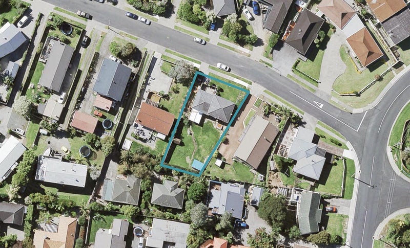4 Robbies Road, Shelly Park, Auckland - Carousel 1