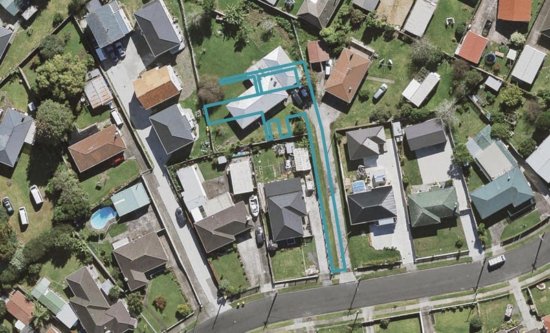 2/13 Cheviot Street, Māngere East, Auckland - Carousel 1