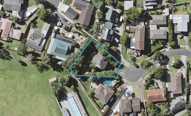 16 Yarra Place, Botany Downs, Auckland - Carousel 1