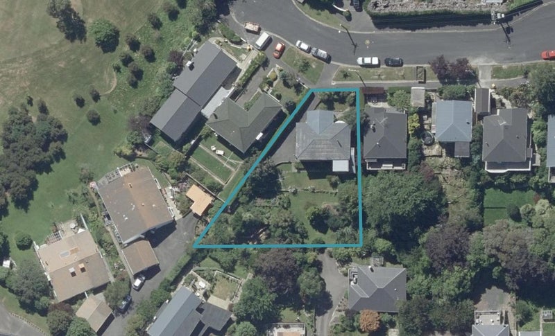 39 Prestwick Street, Maori Hill, Dunedin - Carousel 1