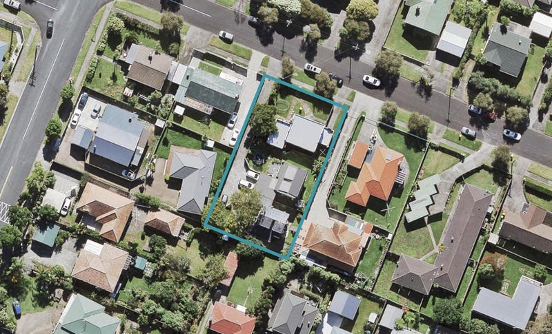 1/10 Rewa Street, New Lynn, Auckland - Carousel 1